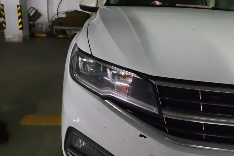 Used Volkswagen Bora 2021 1.5L Automatic Comfort Smart Connect Edition Right Front Headlight
