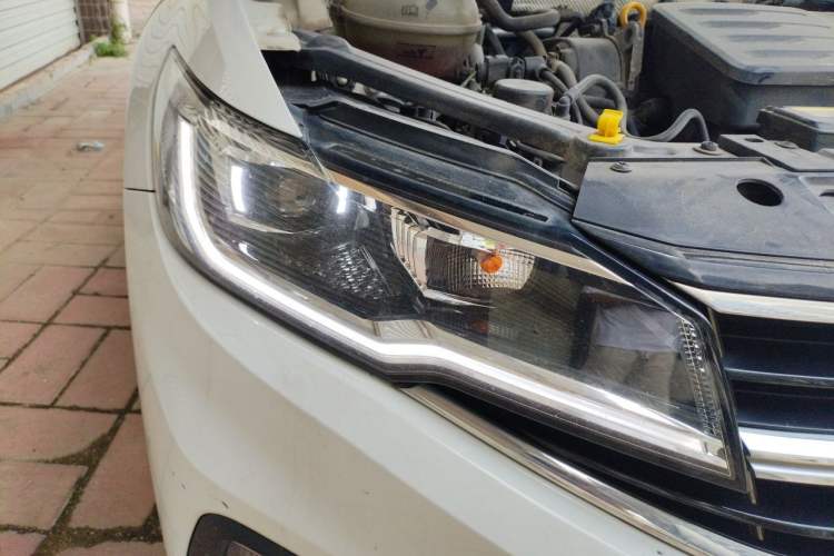 Used Volkswagen Bora 2021 1.5L Automatic Elite Smart Connect Edition Right Front Headlight
