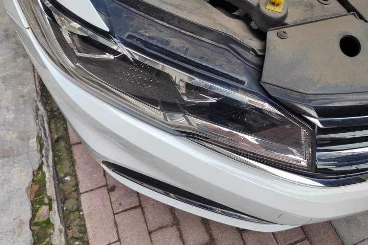 Used Volkswagen Bora 2021 280TSI DSG Elite Smart Connectivity Version Right Front Headlight
