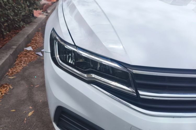 Used Volkswagen Bora 2021 1.5L Automatic Fashionable Smart Connectivity Version Right Front Headlight