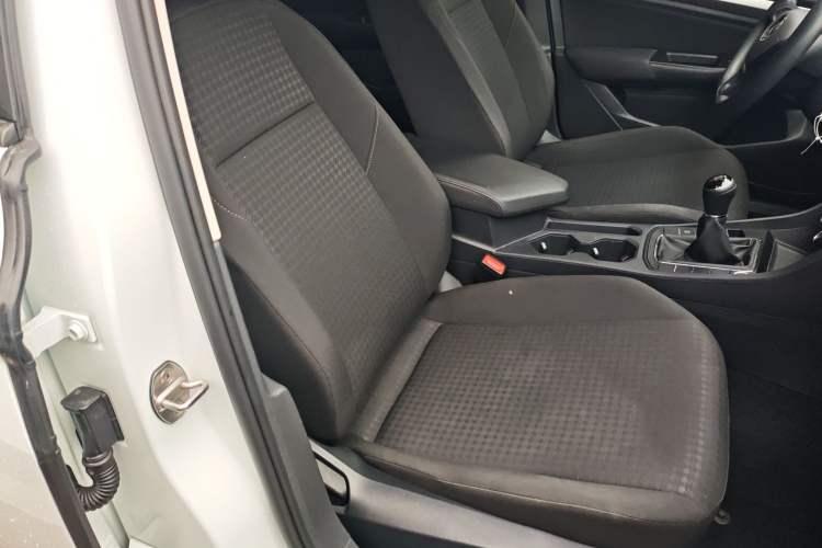 Used Volkswagen Bora 2021 1.5L Manual Fashion Smart Connect Edition Right Front Seat