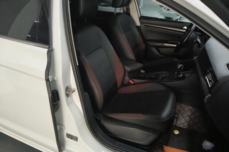 Used Volkswagen Bora 2021 280TSI DSG Elite Smart Connectivity Version Right Front Seat