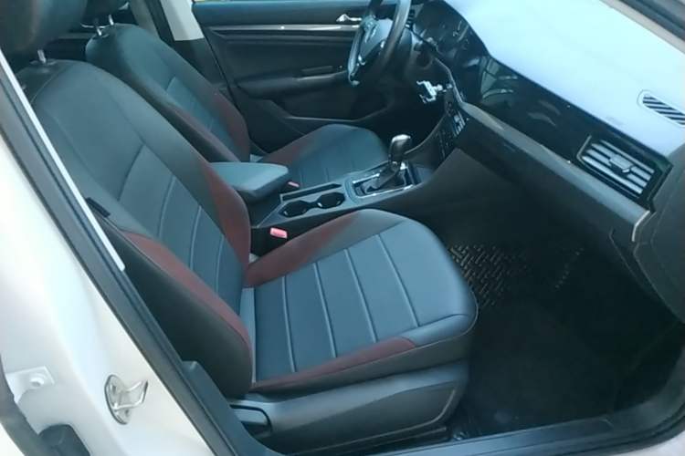 Used Volkswagen Bora 2021 1.5L Automatic Elite Smart Connect Edition Right Front Seat