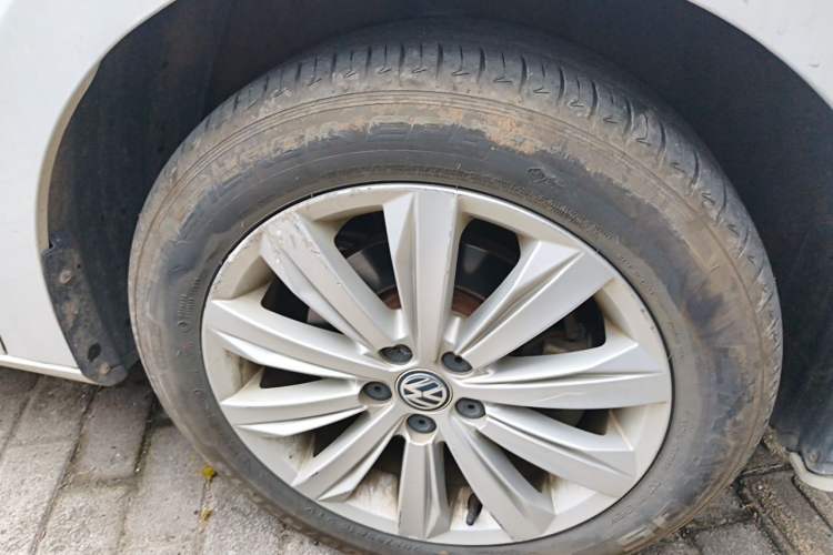Used Volkswagen Bora 2021 1.5L Automatic Fashionable Smart Connectivity Version Right Front Wheel Hub