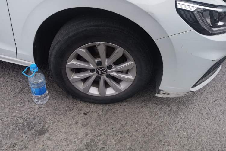 Used Volkswagen Bora 2021 1.5L Automatic Fashionable Smart Connectivity Version Right Front Wheel Hub