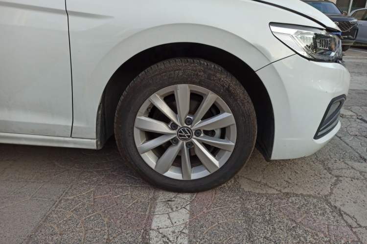Used Volkswagen Bora 2021 1.5L Automatic Elite Smart Connect Edition Right Front Wheel Hub