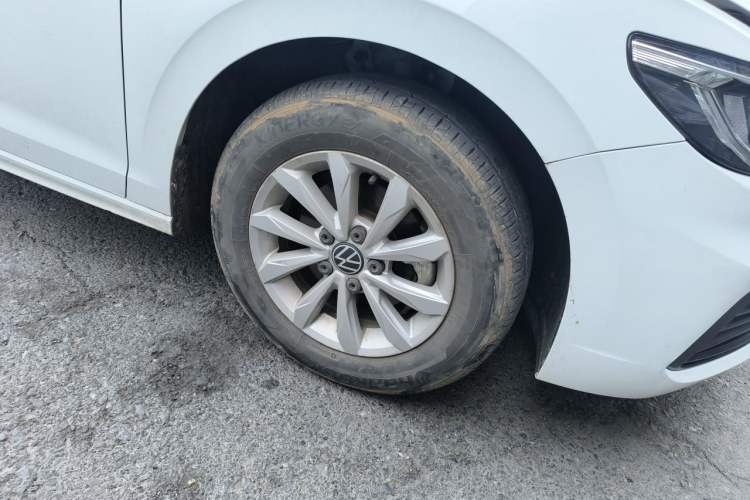 Used Volkswagen Bora 2021 1.5L Automatic Fashionable Smart Connectivity Version Right Front Wheel Hub