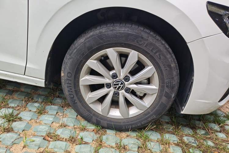 Used Volkswagen Bora 2021 1.5L Automatic Fashionable Smart Connectivity Version Right Front Wheel Hub