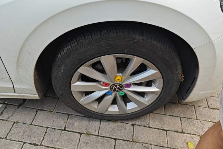 Used Volkswagen Bora 2021 1.5L Automatic Elite Smart Connect Edition Right Front Wheel Hub