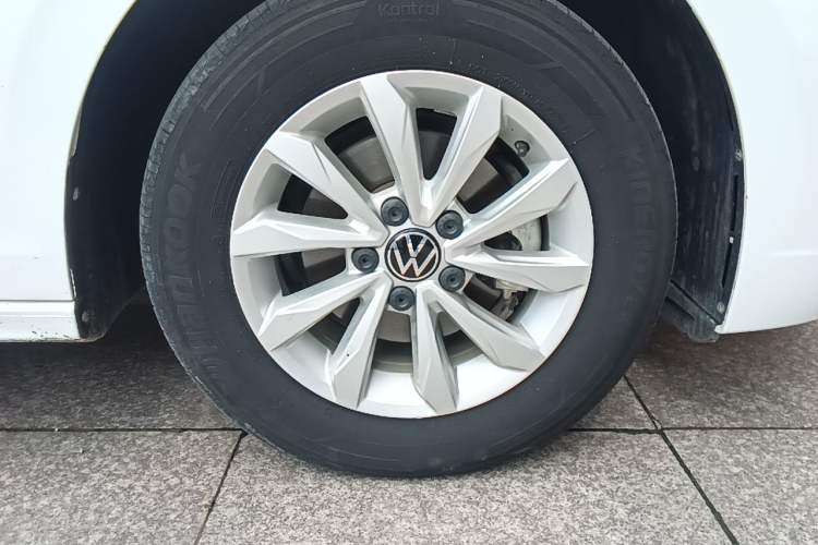 Used Volkswagen Bora 2021 1.5L Automatic Fashionable Smart Connectivity Version Right Front Wheel Hub