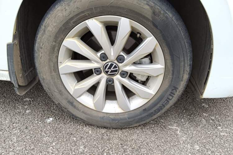 Used Volkswagen Bora 2021 1.5L Automatic Fashionable Smart Connectivity Version Right Front Wheel Hub