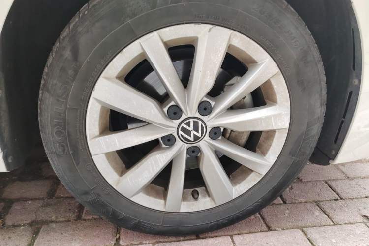 Used Volkswagen Bora 2021 280TSI DSG Elite Smart Connectivity Version Right Front Wheel Hub