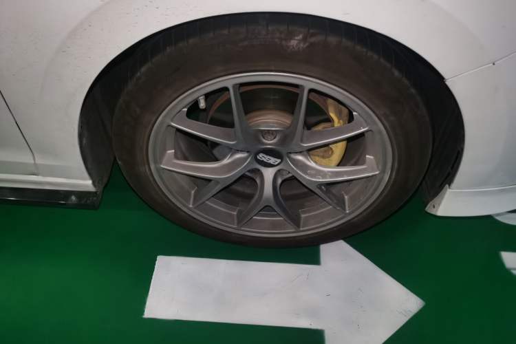 Used Volkswagen Bora 2021 1.5L Automatic Elite Smart Connect Edition Right Front Wheel Hub