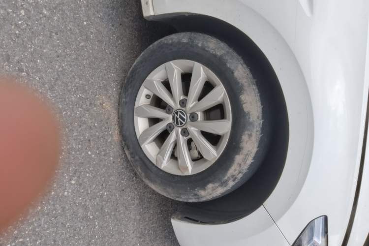 Used Volkswagen Bora 2021 1.5L Automatic Fashionable Smart Connectivity Version Right Front Wheel Hub