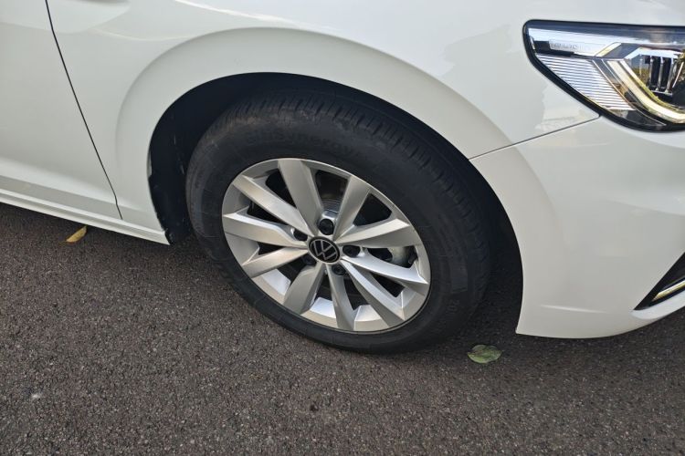 Used Volkswagen Bora 2021 1.5L Automatic Elite Smart Connect Edition Right Front Wheel Hub