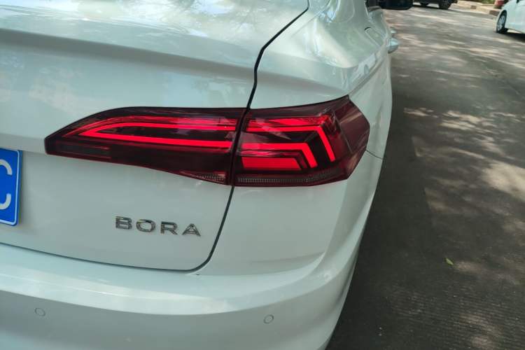 Used Volkswagen Bora 2021 1.5L Automatic Comfort Smart Connect Edition Right Rear Taillight