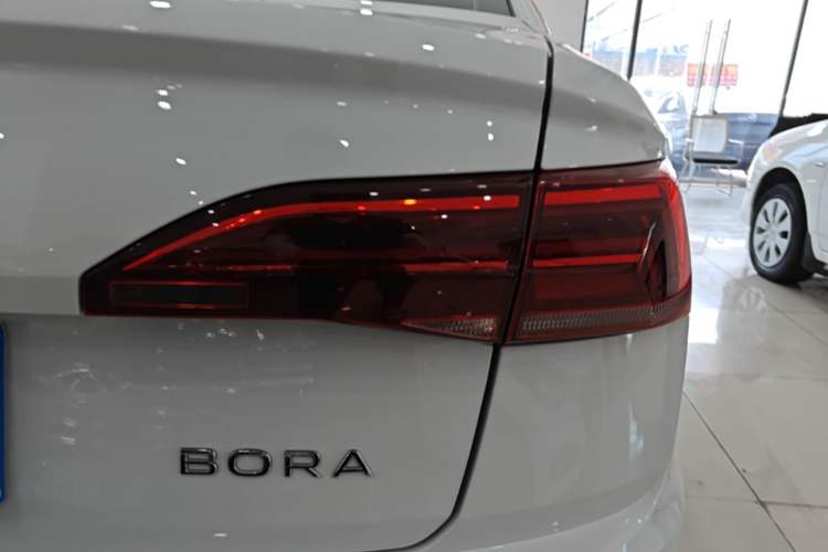 Used Volkswagen Bora 2021 1.5L Automatic Comfort Smart Connect Edition Right Rear Taillight