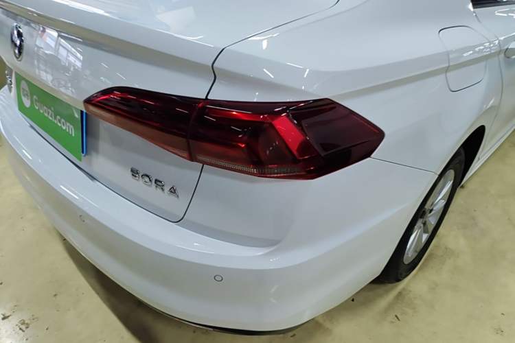 Used Volkswagen Bora 2021 1.5L Automatic Fashionable Smart Connectivity Version Right Rear Taillight