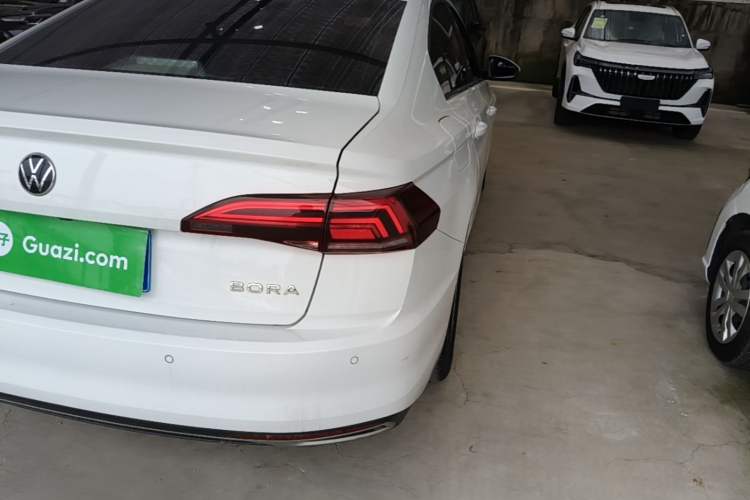 Used Volkswagen Bora 2021 1.5L Automatic Comfort Smart Connect Edition Right Rear Taillight