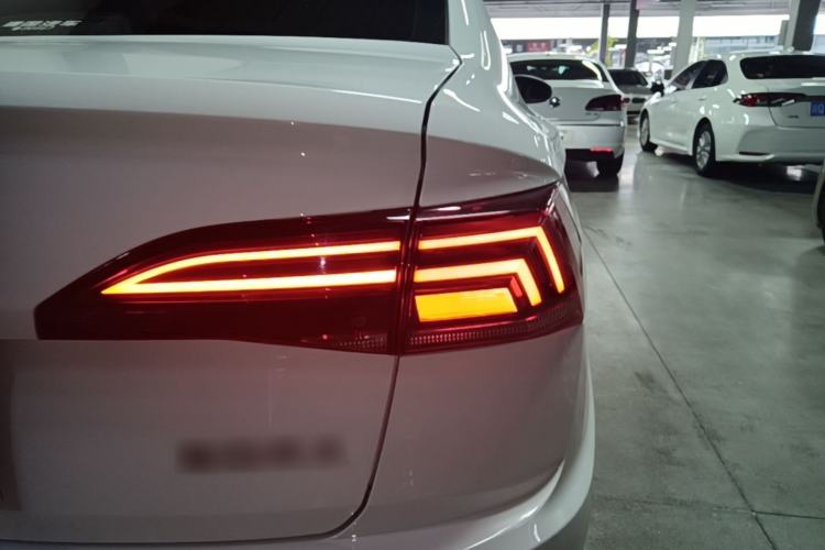 Used Volkswagen Bora 2021 1.5L Automatic Comfort Smart Connect Edition Right Rear Taillight