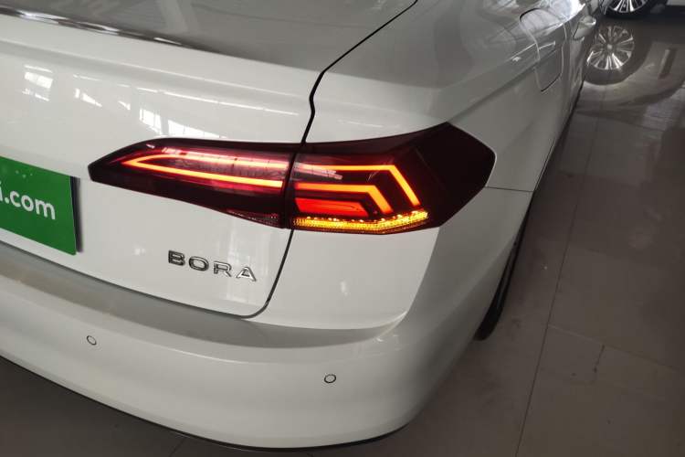 Used Volkswagen Bora 2021 1.5L Automatic Elite Smart Connect Edition Right Rear Taillight