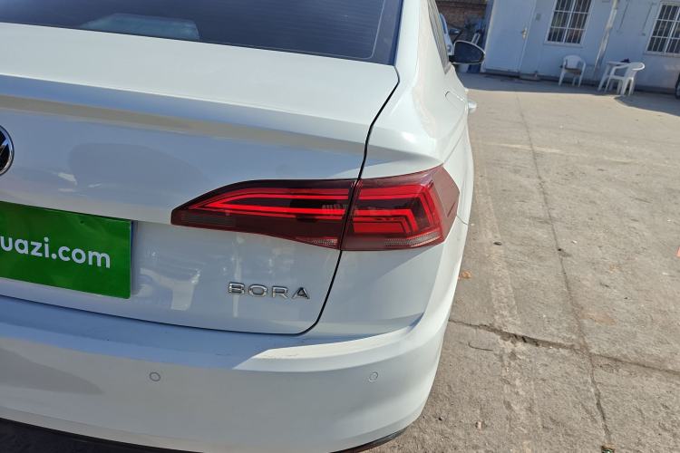 Used Volkswagen Bora 2021 1.5L Automatic Fashionable Smart Connectivity Version Right Rear Taillight