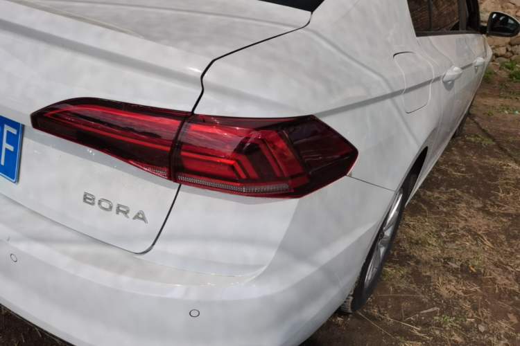 Used Volkswagen Bora 2021 1.5L Automatic Fashionable Smart Connectivity Version Right Rear Taillight
