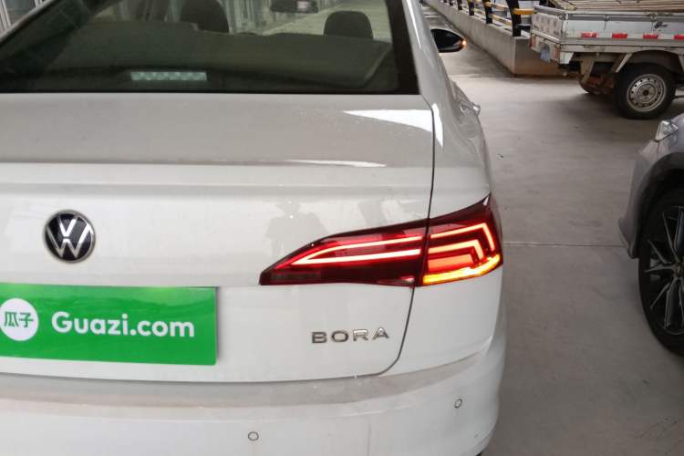 Used Volkswagen Bora 2021 1.5L Automatic Elite Smart Connect Edition Right Rear Taillight