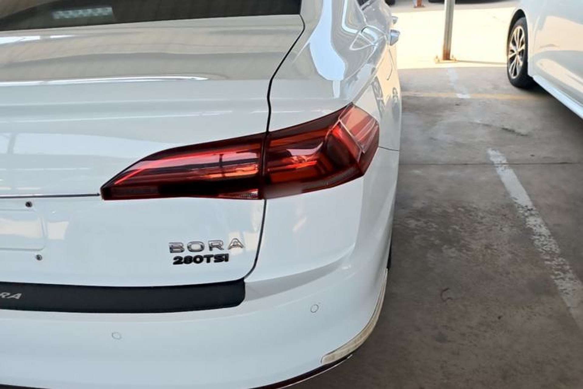 Used Volkswagen Bora 2021 1.5L Automatic Fashionable Smart Connectivity Version Right Rear Taillight
