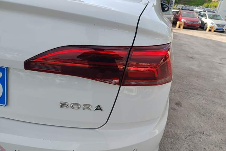Used Volkswagen Bora 2021 1.5L Automatic Comfort Smart Connect Edition Right Rear Taillight