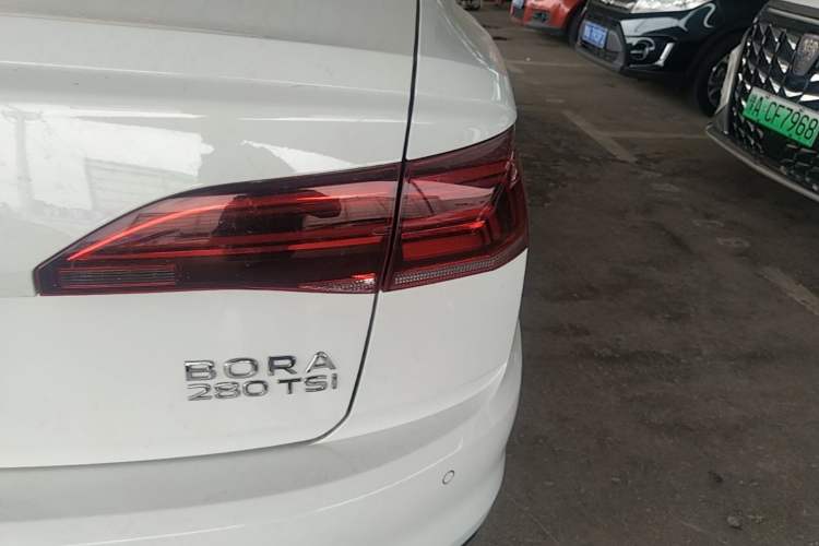 Used Volkswagen Bora 2021 280TSI DSG Elite Smart Connectivity Version Right Rear Taillight