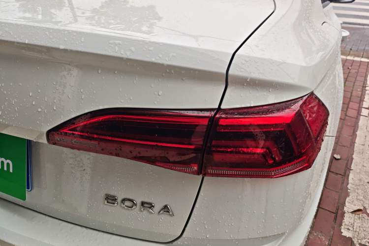 Used Volkswagen Bora 2021 1.5L Manual Fashion Smart Connect Edition Right Rear Taillight