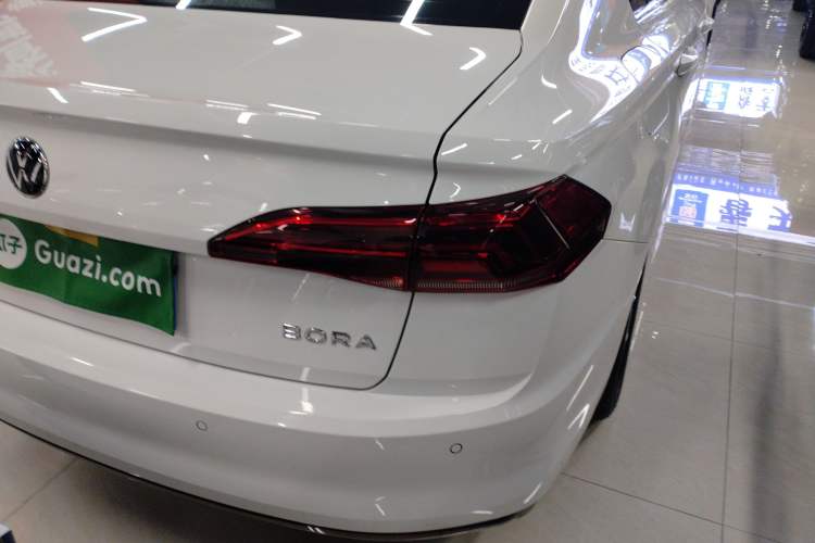 Used Volkswagen Bora 2021 1.5L Automatic Comfort Smart Connect Edition Right Rear Taillight