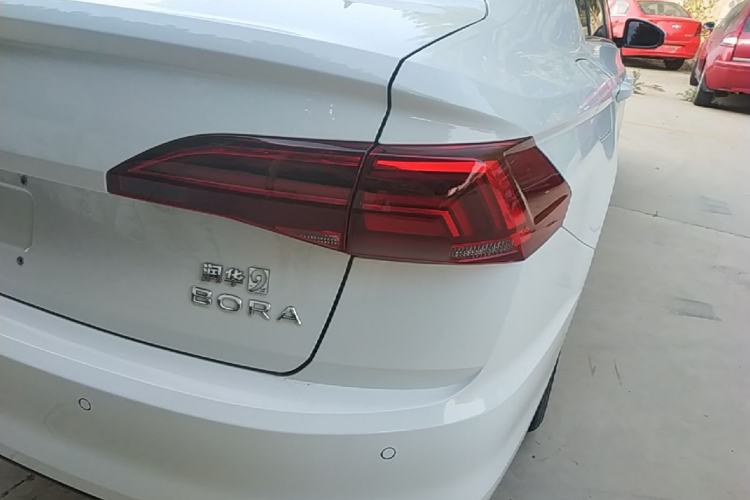 Used Volkswagen Bora 2021 1.5L Automatic Comfort Smart Connect Edition Right Rear Taillight