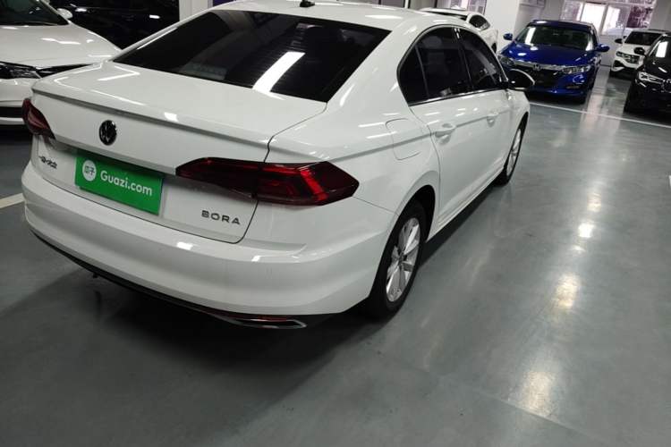 Used Volkswagen Bora 2021 1.5L Automatic Comfort Smart Connect Edition Right Rear Taillight