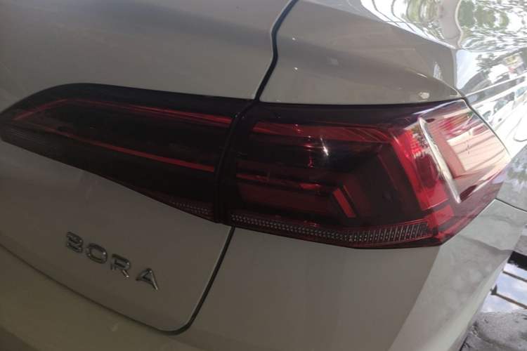 Used Volkswagen Bora 2021 1.5L Automatic Elite Smart Connect Edition Right Rear Taillight