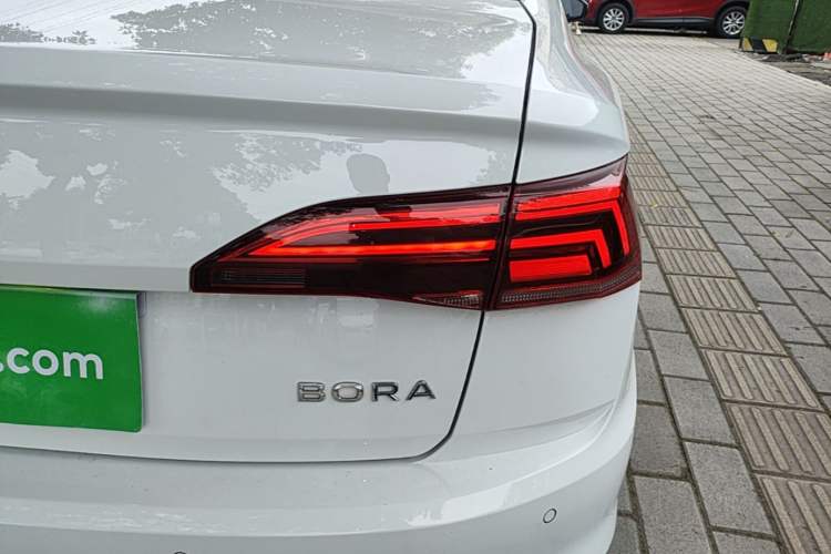 Used Volkswagen Bora 2021 1.5L Automatic Elite Smart Connect Edition Right Rear Taillight
