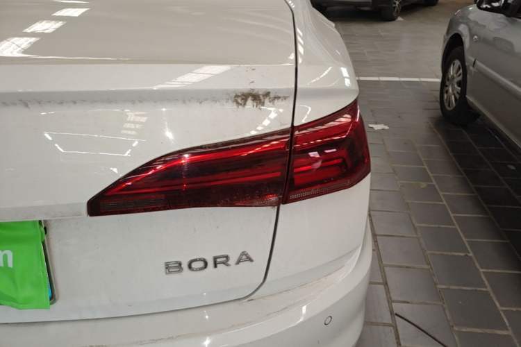 Used Volkswagen Bora 2021 1.5L Automatic Fashionable Smart Connectivity Version Right Rear Taillight