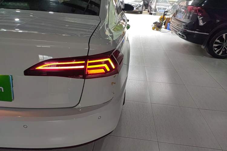 Used Volkswagen Bora 2021 280TSI DSG Elite Smart Connectivity Version Right Rear Taillight