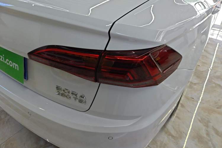 Used Volkswagen Bora 2021 280TSI DSG Elite Smart Connectivity Version Right Rear Taillight