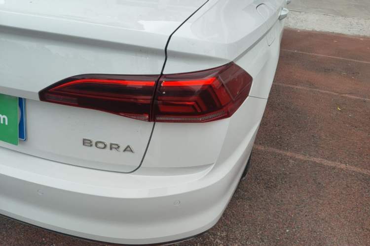 Used Volkswagen Bora 2021 1.5L Automatic Elite Smart Connect Edition Right Rear Taillight