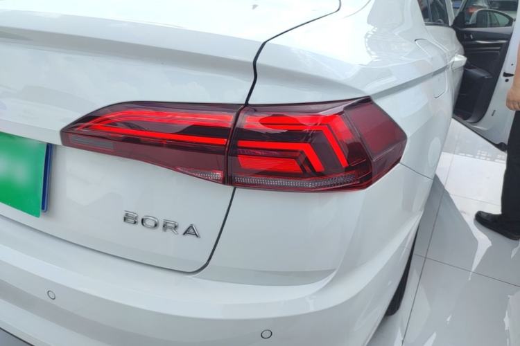 Used Volkswagen Bora 2021 1.5L Automatic Elite Smart Connect Edition Right Rear Taillight
