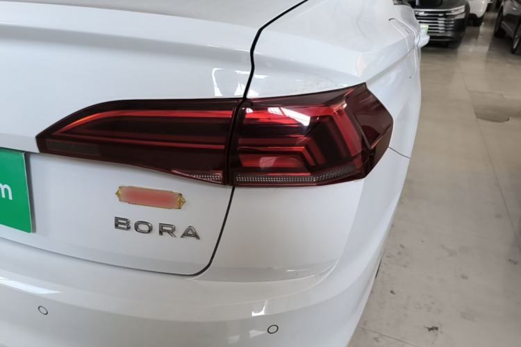 Used Volkswagen Bora 2021 1.5L Automatic Fashionable Smart Connectivity Version Right Rear Taillight