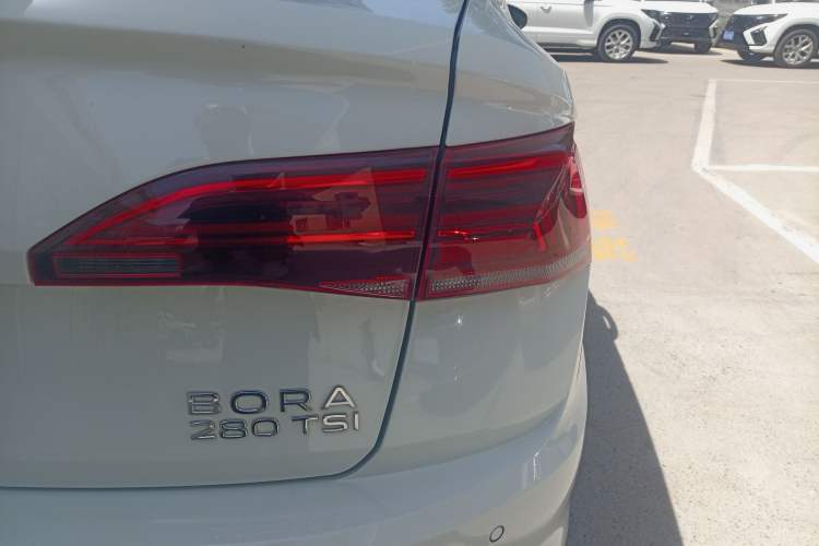 Used Volkswagen Bora 2021 280TSI DSG Elite Smart Connectivity Version Right Rear Taillight