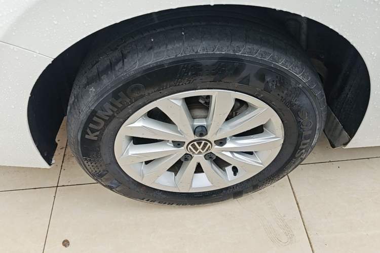 Used Volkswagen Bora 2021 1.5L Automatic Fashionable Smart Connectivity Version Right Rear Wheel Hub