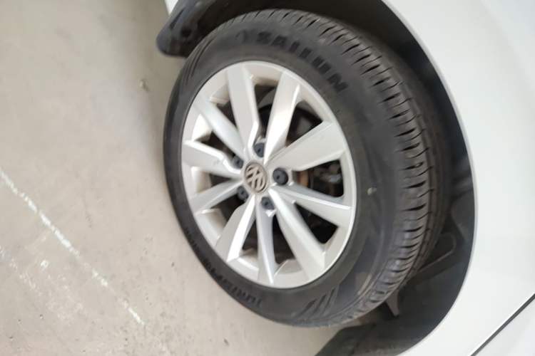 Used Volkswagen Bora 2021 1.5L Automatic Elite Smart Connect Edition Right Rear Wheel Hub
