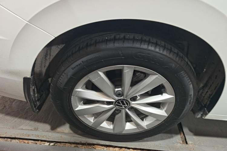 Used Volkswagen Bora 2021 1.5L Automatic Comfort Smart Connect Edition Right Rear Wheel Hub