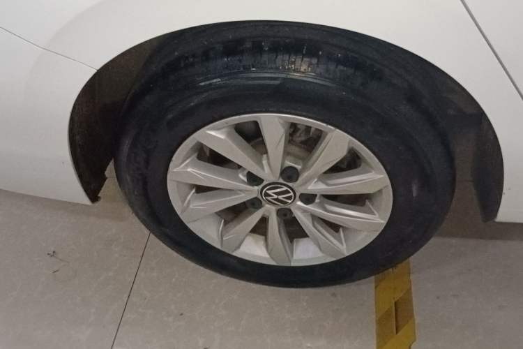 Used Volkswagen Bora 2021 1.5L Automatic Fashionable Smart Connectivity Version Right Rear Wheel Hub
