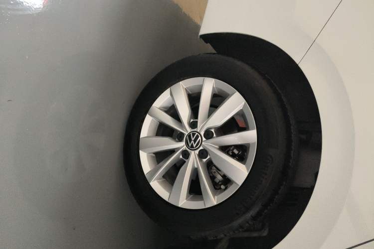 Used Volkswagen Bora 2021 1.5L Automatic Comfort Smart Connect Edition Right Rear Wheel Hub