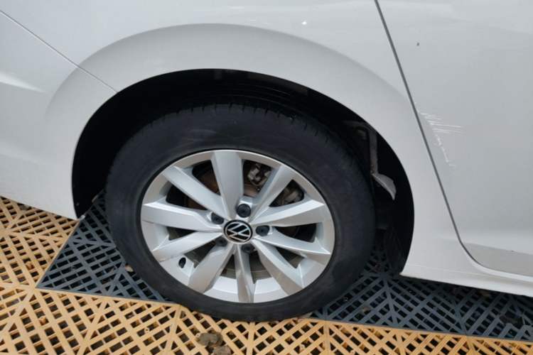 Used Volkswagen Bora 2021 1.5L Automatic Elite Smart Connect Edition Right Rear Wheel Hub